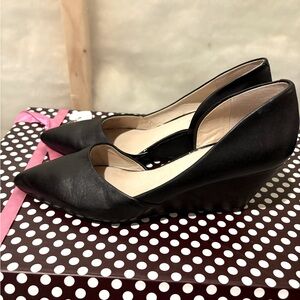 Kenneth Cole- Black Wedge Shoes